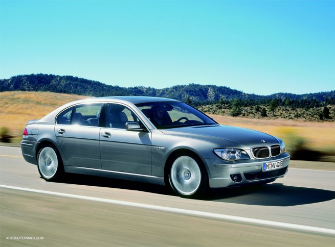 BMW recalling 7 Series vehicles over software glitch