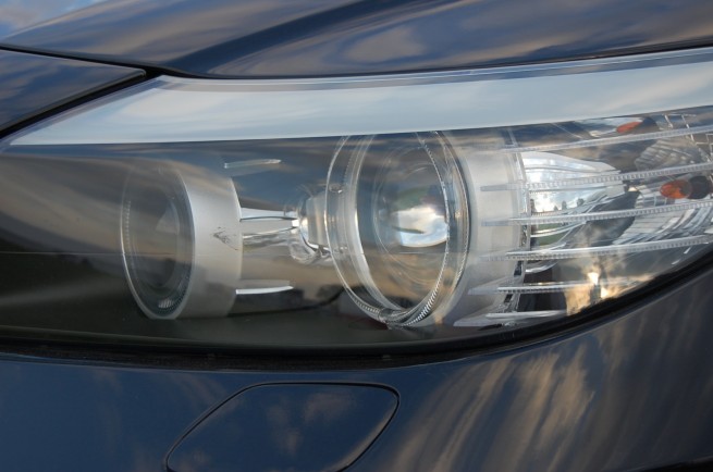 2009-BMW-Z4-sDrive35i-[19]