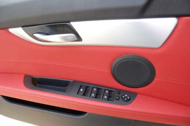 2009-BMW-Z4-sDrive35i-[22]