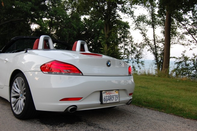 2009-BMW-Z4-sDrive35i-[27]