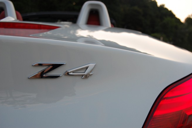 2009-BMW-Z4-sDrive35i-[41]