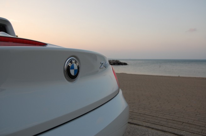 2009-BMW-Z4-sDrive35i-[42]