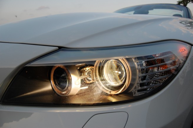 2009-BMW-Z4-sDrive35i-[44]