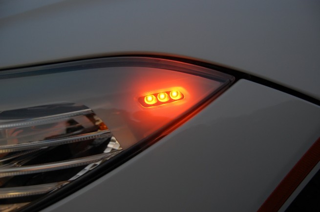 2009-BMW-Z4-sDrive35i-[6]