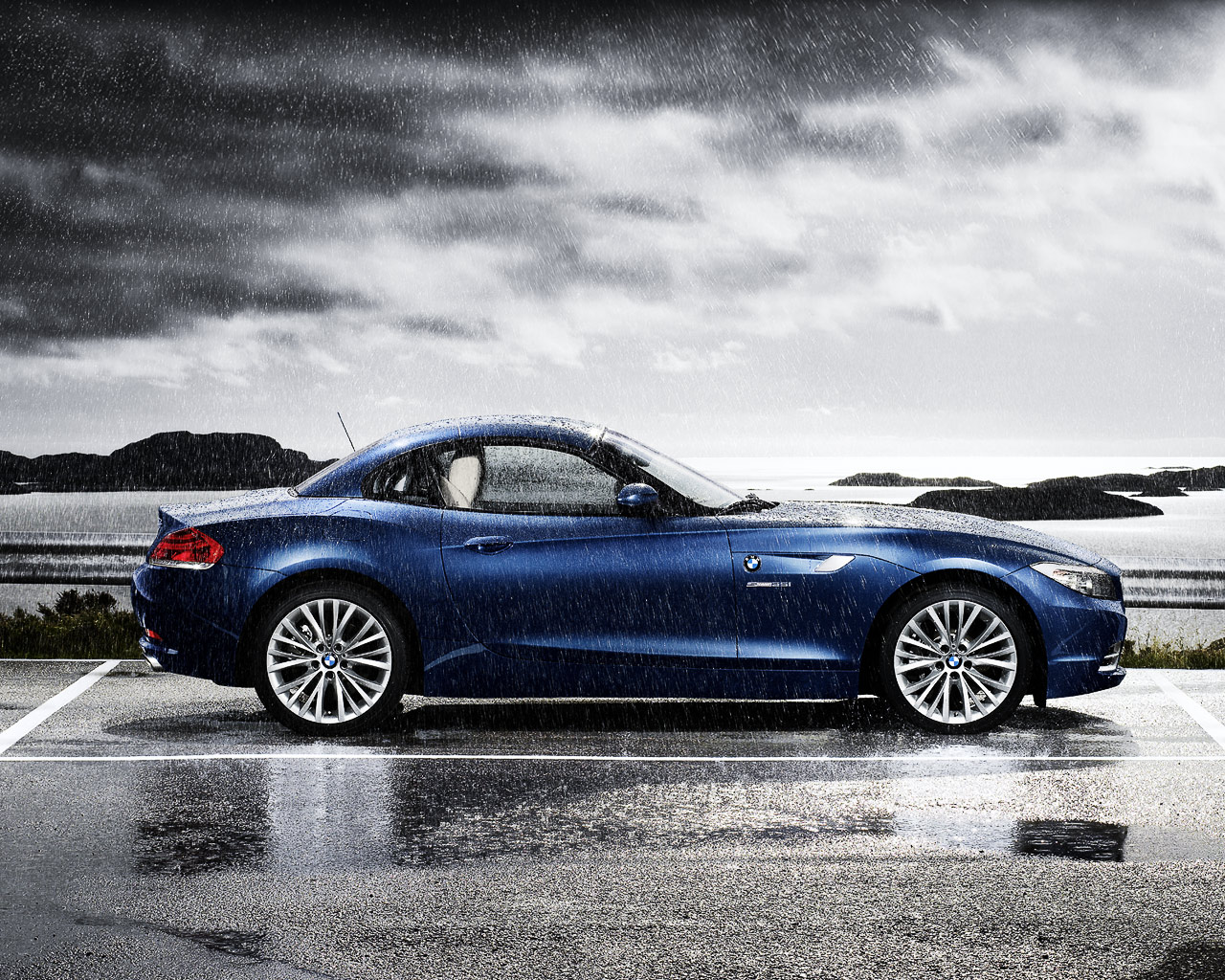 THE most amazing 2009 BMW Z4 wallpapers