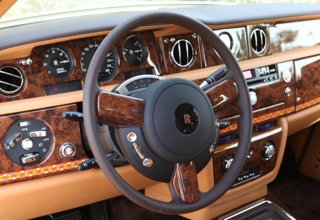 2010-Rolls-Royce-Phantom-Bayunah-8