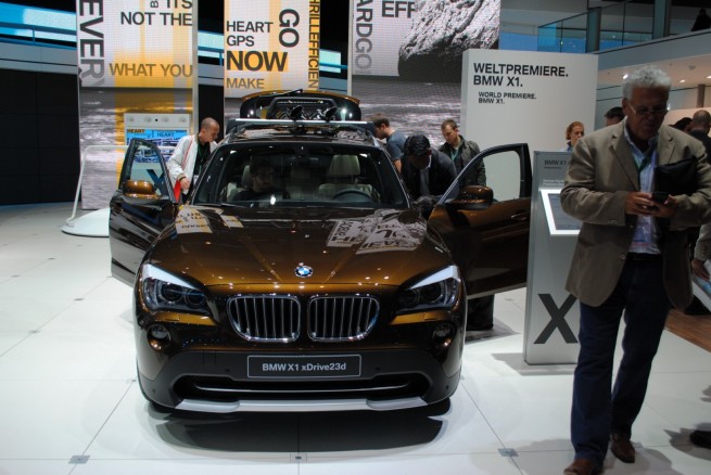 2010-bmw-x1 [31]