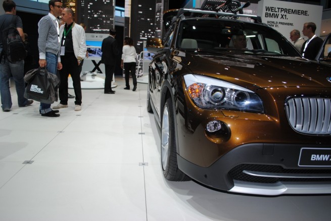 2010-bmw-x1 [38]