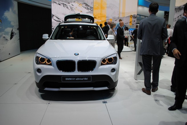2010-bmw-x1 [40]