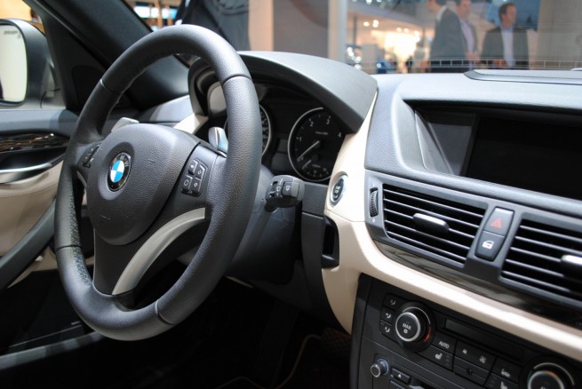 2010-bmw-x1 [7]
