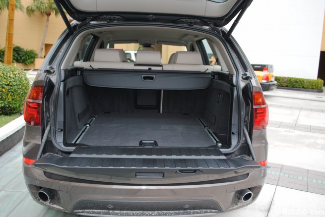 2010-bmw-x5-lci-39