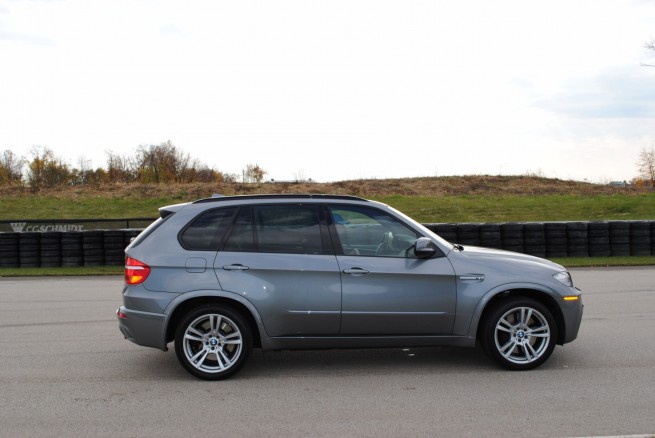 2010-bmw-x5-m-35