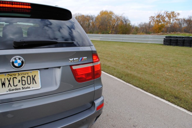 2010-bmw-x5-m-40