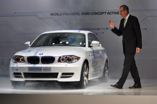 2010---detroit-auto-show-68