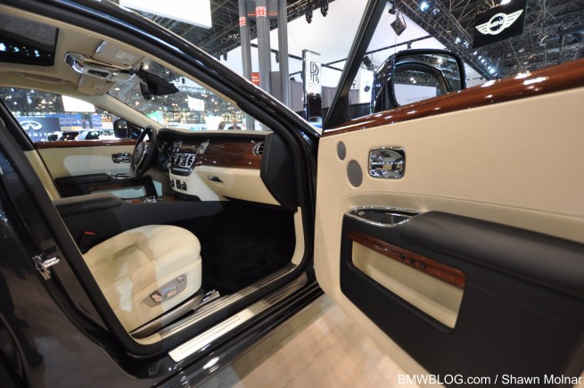 2010-nyias-bmw-24