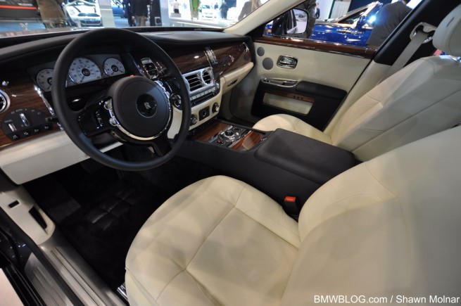2010-nyias-bmw-48