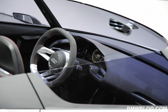 2010-paris-motor-show-photos-360