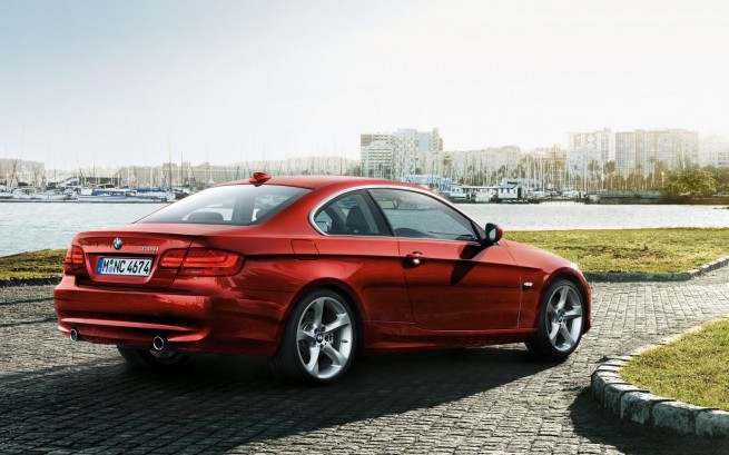 2011-bmw-3-series-coupe-12