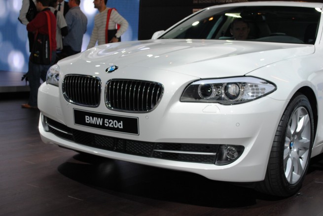 2011-bmw-5-series-geneva-motor-show-37