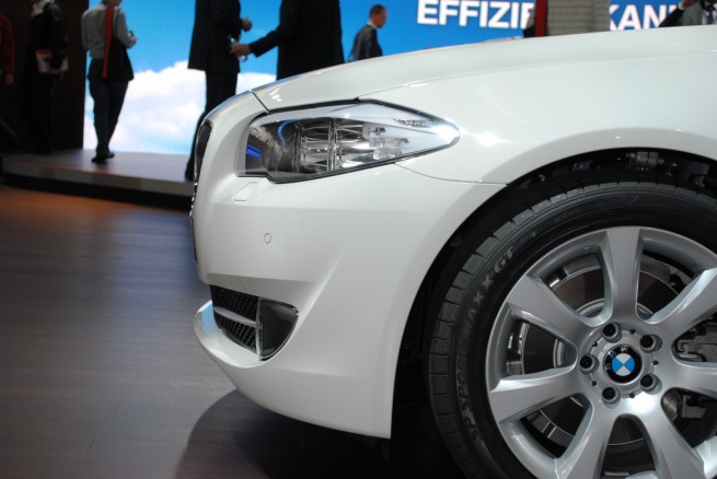 2011-bmw-5-series-geneva-motor-show-41
