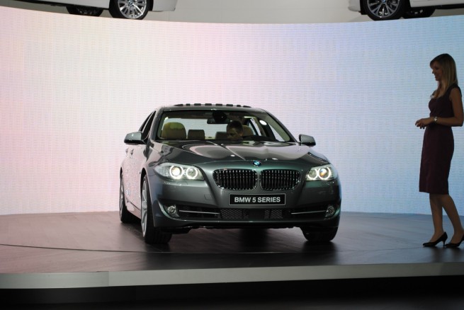 2011-bmw-5-series-geneva-motor-show-86