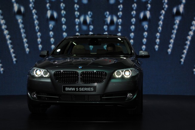 2011-bmw-5-series-geneva-motor-show-94