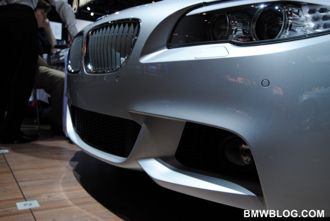 2011-bmw-5-series-m-sport-4