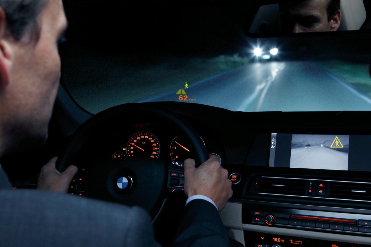 2011-bmw-5-series-night-vision.jpg