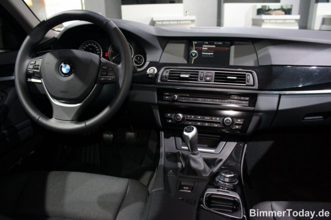 2011-bmw-520d-touring-14