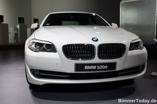 2011-bmw-520d-touring-21