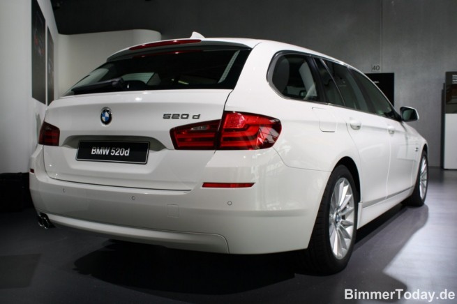 2011-bmw-520d-touring-22