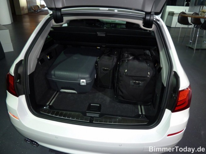 2011-bmw-520d-touring-6