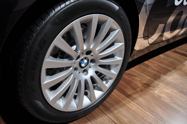 2011-bmw-535i-GT-13