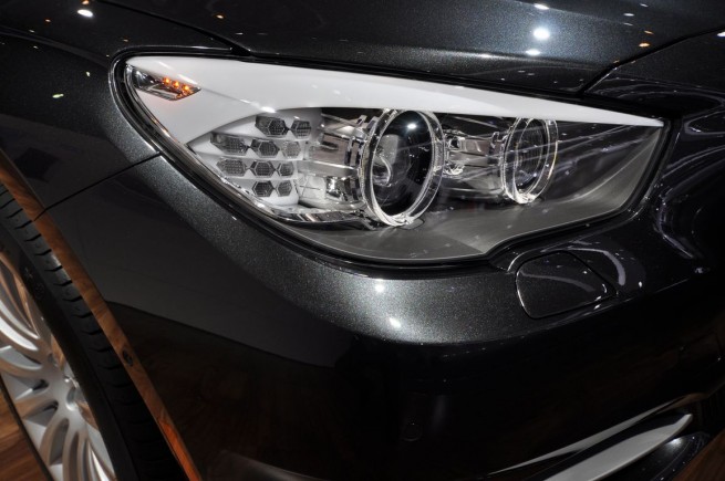 2011-bmw-535i-GT-16