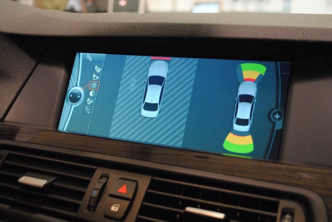 2011-bmw-535i-interior-17