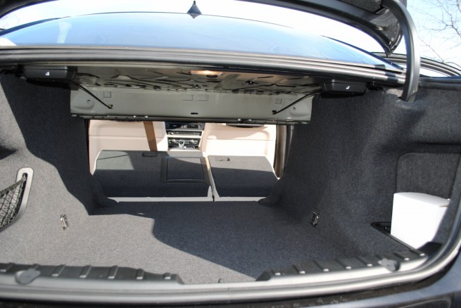 2011-bmw-535i-interior-5