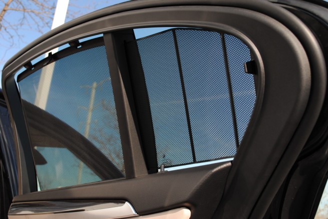 2011-bmw-535i-interior-9