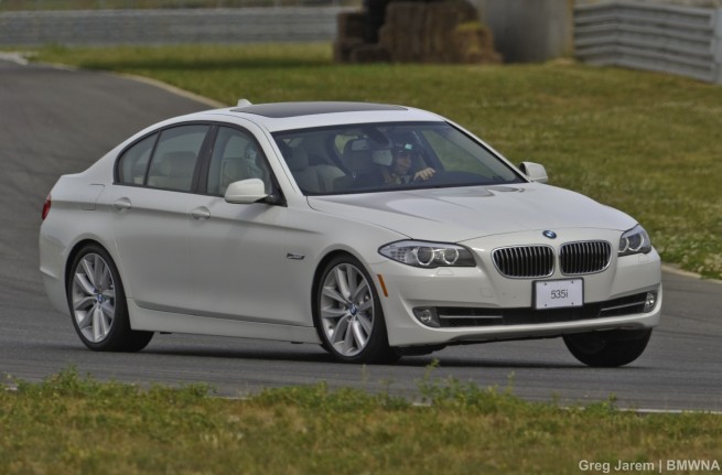 2011-bmw-550i-535i-11