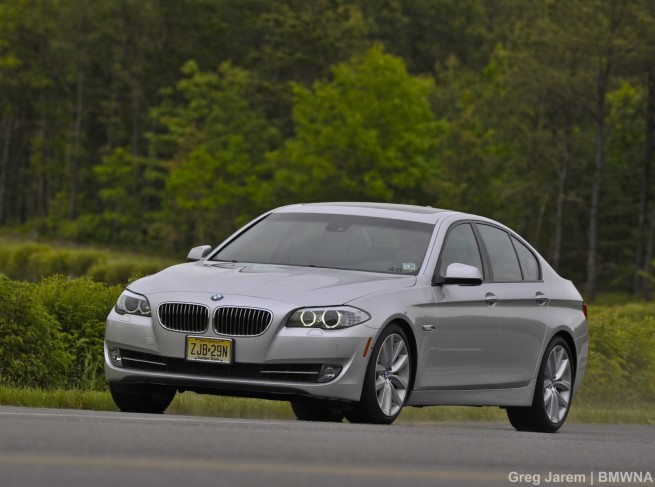 2011-bmw-550i-535i-17