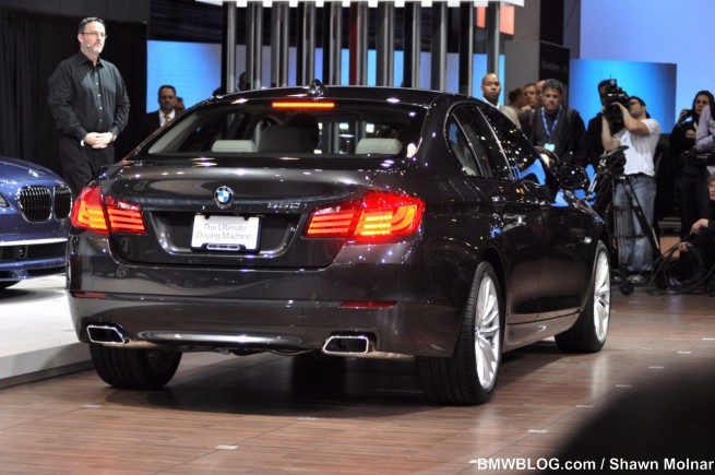 2011-bmw-550i-nyias-1