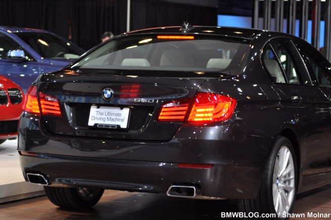 2011-bmw-550i-nyias-2