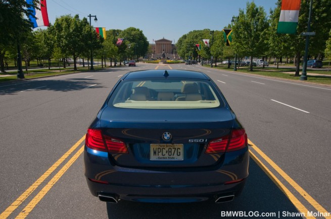 2011-bmw-550i--photos-12