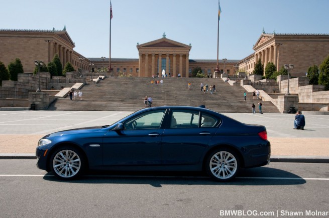 2011-bmw-550i--photos-14