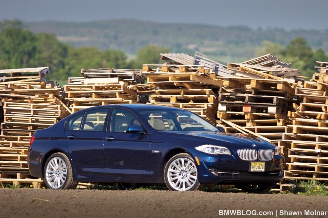 2011-bmw-550i--photos-21