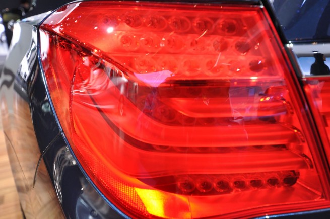 2011-bmw-740i-15
