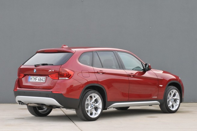 2011-bmw-x1-11