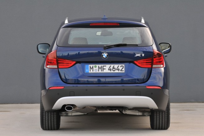 2011-bmw-x1-14