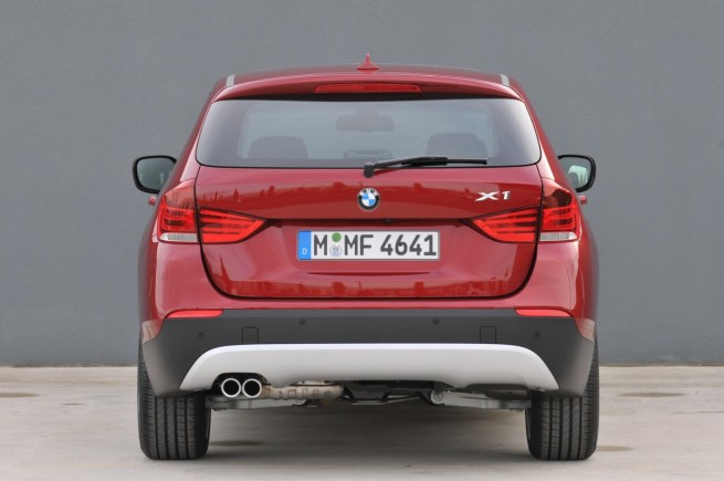 2011-bmw-x1-15