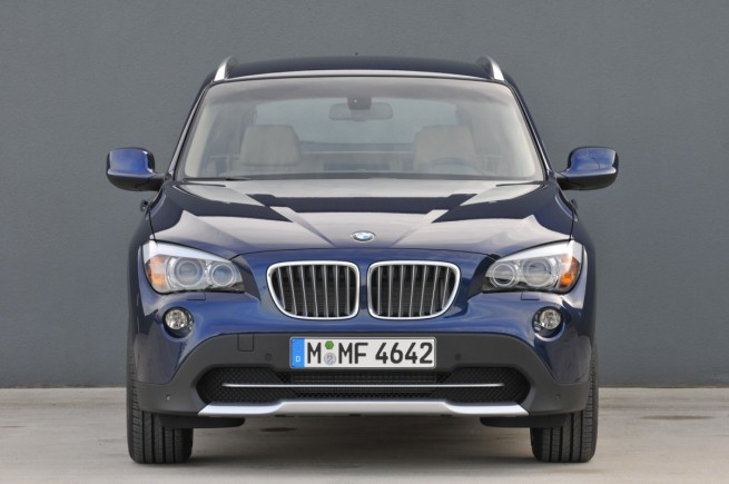 2011-bmw-x1-18