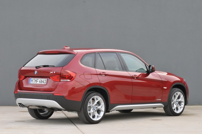 2011-bmw-x1-24